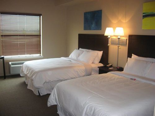 Ambassador Inn & Suites Baldwin Εξωτερικό φωτογραφία
