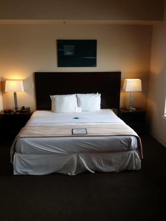 Ambassador Inn & Suites Baldwin Εξωτερικό φωτογραφία